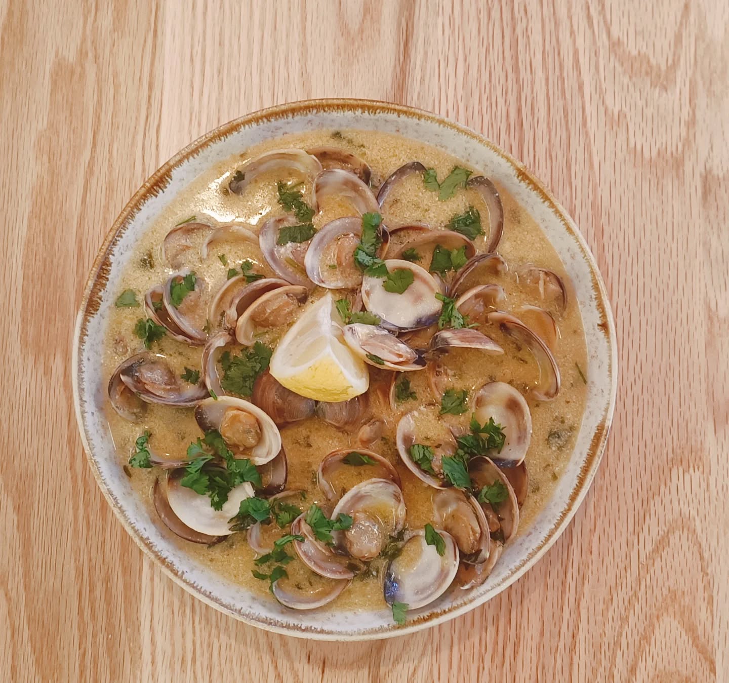 Ameijoas à Marinheira