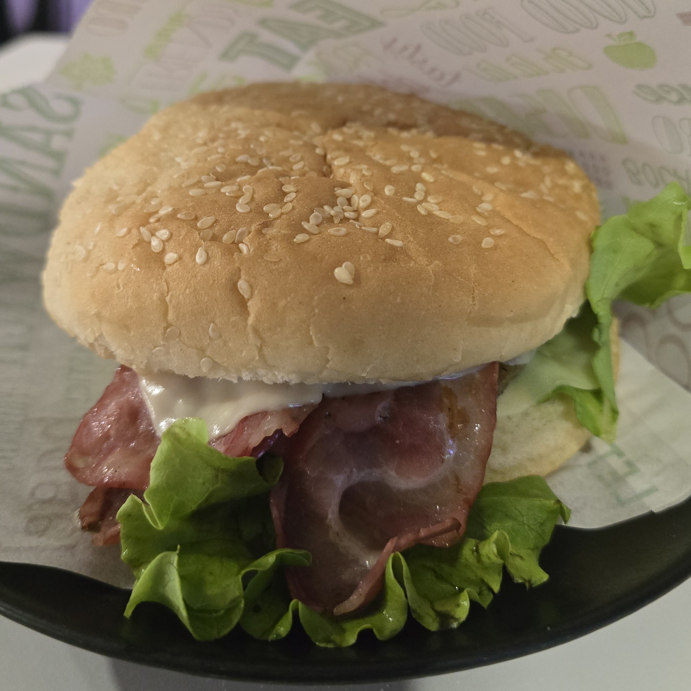 Nº3 – Pão,hamburguer,alface,queijo,bacon
